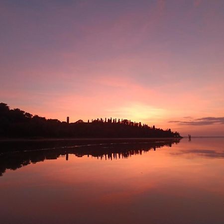 Isola Polvese Resort Castiglione del Lago Bagian luar foto