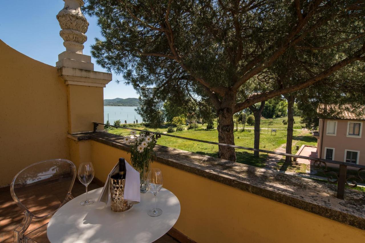 Isola Polvese Resort Castiglione del Lago Bagian luar foto