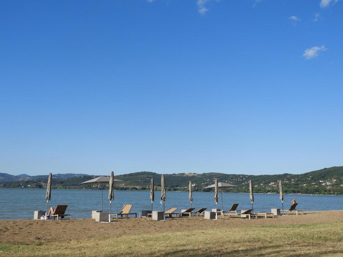 Isola Polvese Resort Castiglione del Lago Bagian luar foto